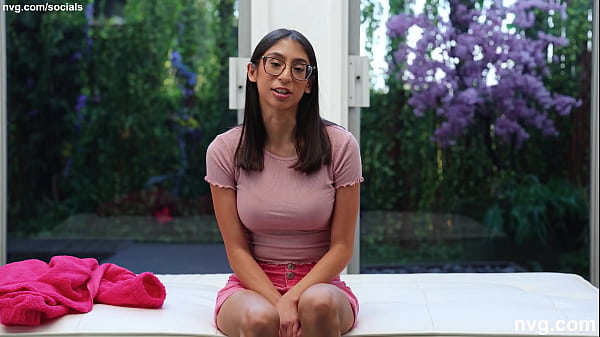 Nerdy sister seduced for sex - Free MILF Video